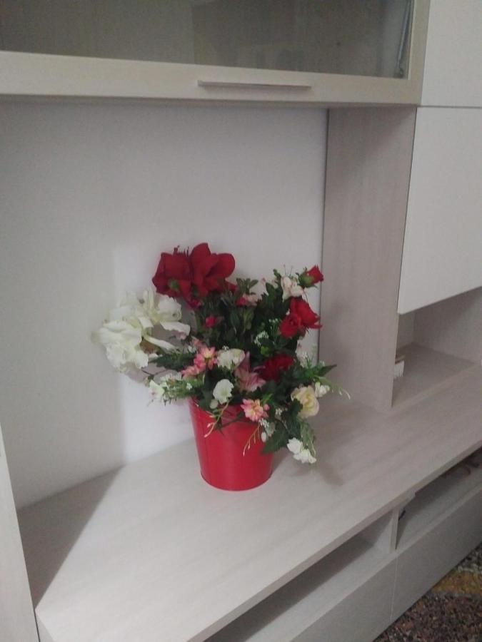 Wow Home - 175 Mq - Posteggio Privato - Davanti Porto Traghetti - Fino A 10 Posti Letto Genova Eksteriør billede