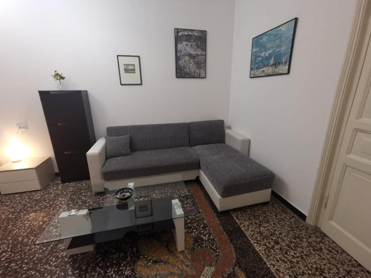Wow Home - 175 Mq - Posteggio Privato - Davanti Porto Traghetti - Fino A 10 Posti Letto Genova Eksteriør billede