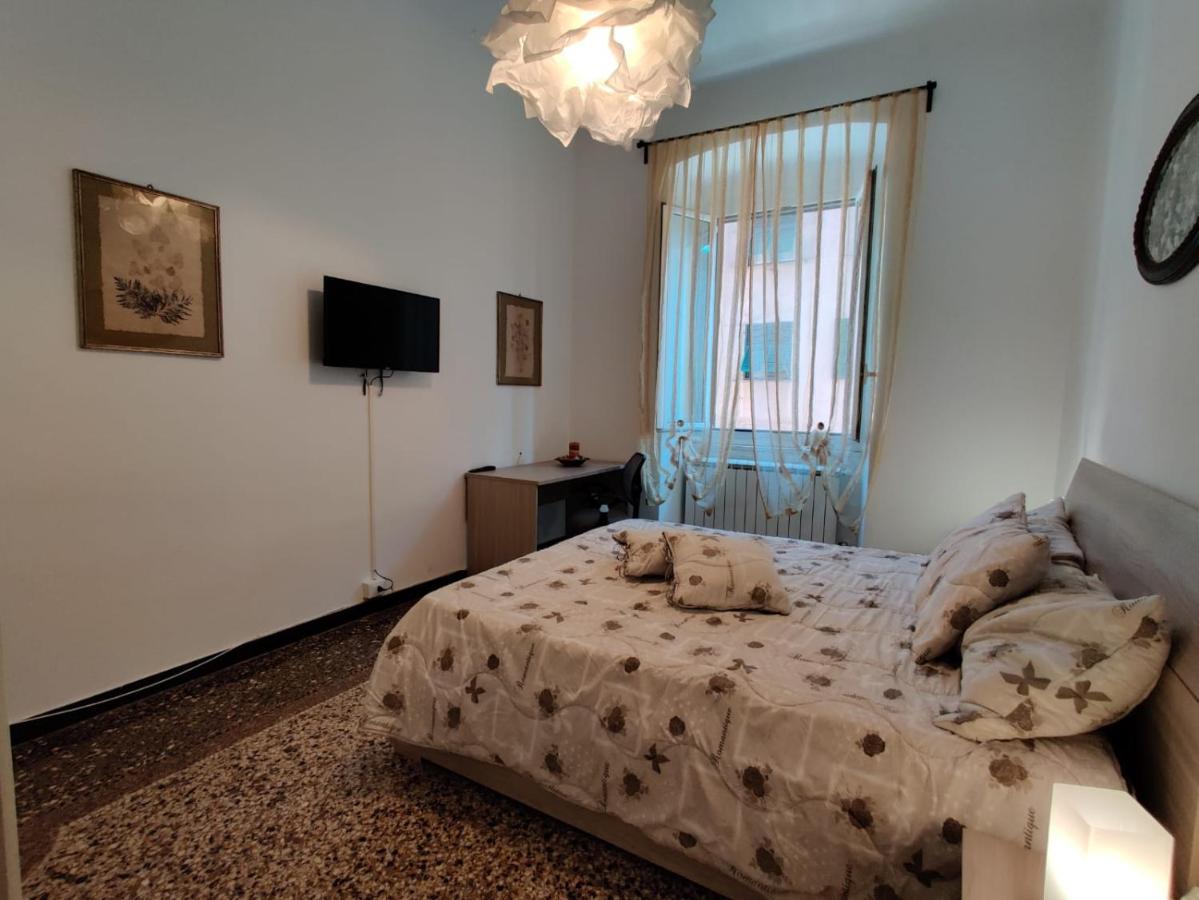 Wow Home - 175 Mq - Posteggio Privato - Davanti Porto Traghetti - Fino A 10 Posti Letto Genova Eksteriør billede