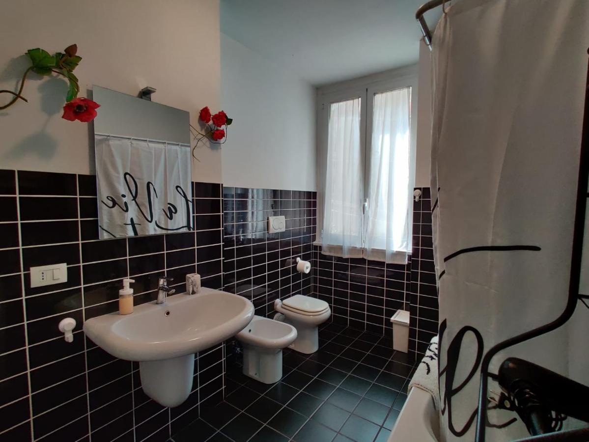 Wow Home - 175 Mq - Posteggio Privato - Davanti Porto Traghetti - Fino A 10 Posti Letto Genova Eksteriør billede