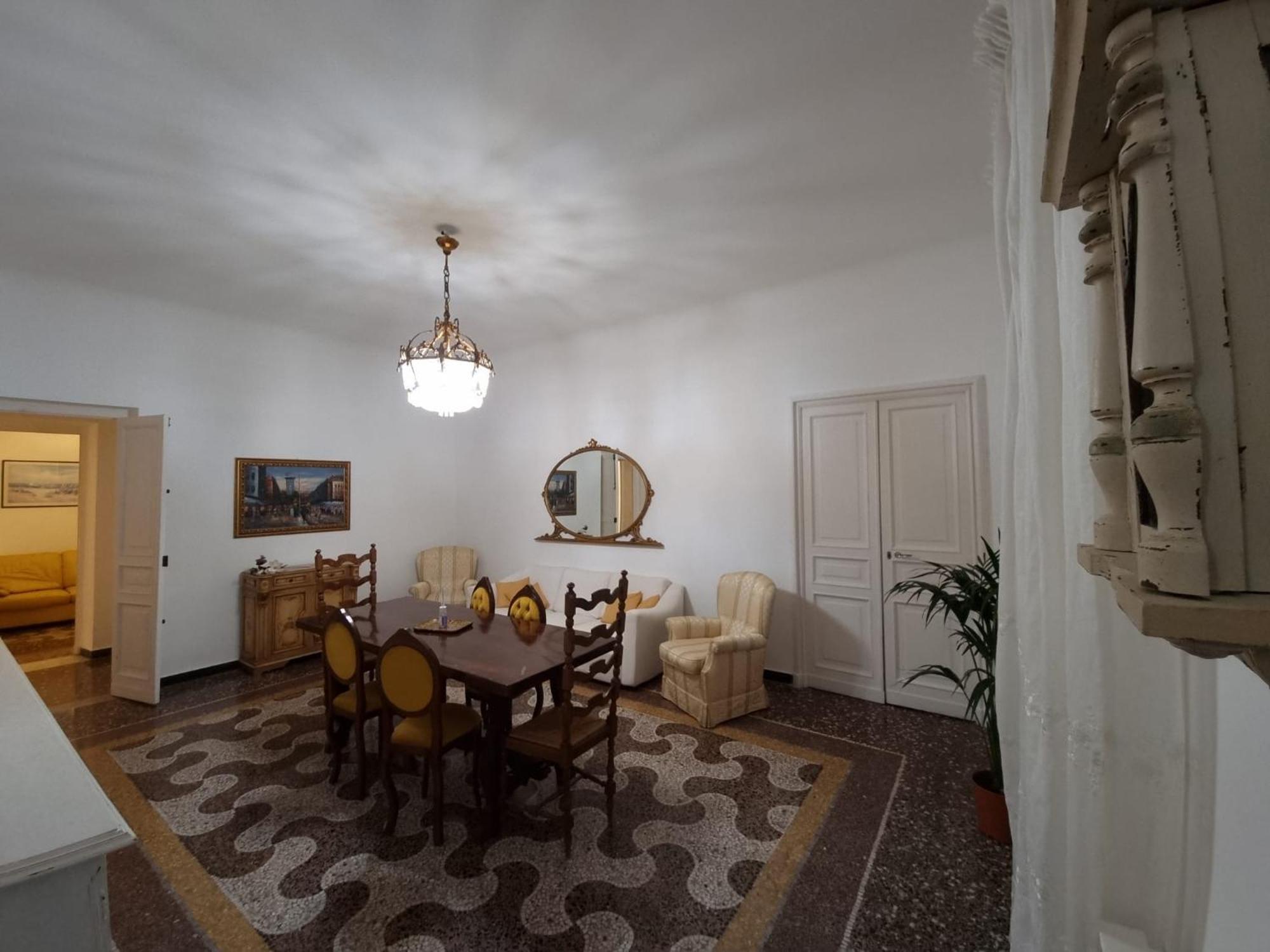 Wow Home - 175 Mq - Posteggio Privato - Davanti Porto Traghetti - Fino A 10 Posti Letto Genova Eksteriør billede